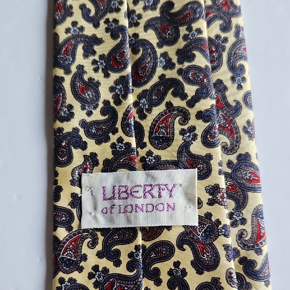 Liberty of London Silk Paisley Tie in Cream and Red